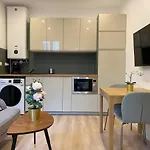 24m2 Avec Parking Prive - Lycee Roosevelt - Arena - Gare 아파트