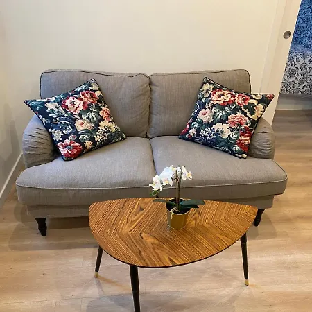 24m2 Avec Parking Prive - Lycee Roosevelt - Arena - Gare Reims